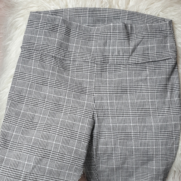 6 for $30‼or 3 for $19‼ high waisted leggings - Picture 2 of 3